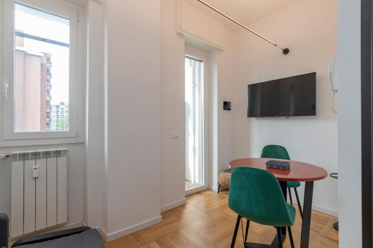 Luxury Apartment Savona 65 Milano Exteriör bild